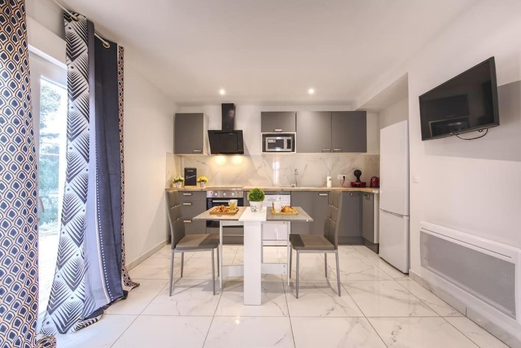 Appt P2 De 1 A 6 Pers A Rognac Apartment Exterior foto