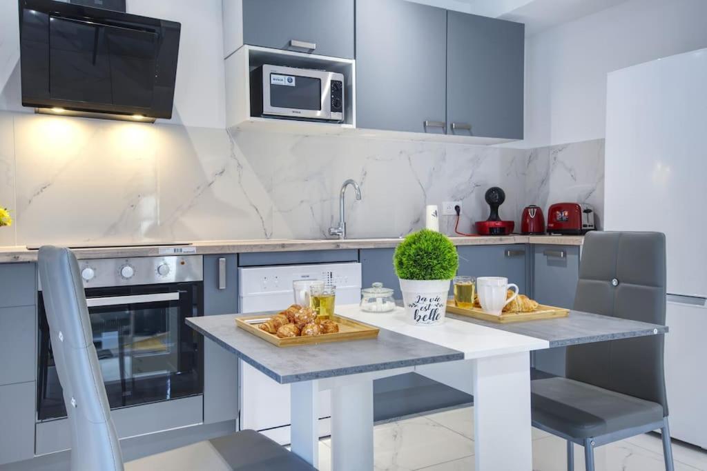 Appt P2 De 1 A 6 Pers A Rognac Apartment Exterior foto